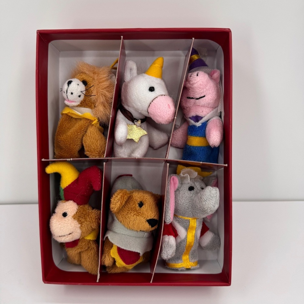 Restoration Hardware‎ Royal Finger Puppets Set of Six Plush Medieval Characters